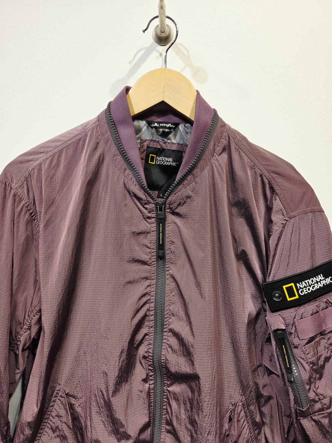 내셔널지오그래픽 더스티 로즈 MA-1 블루종 상품이미지3