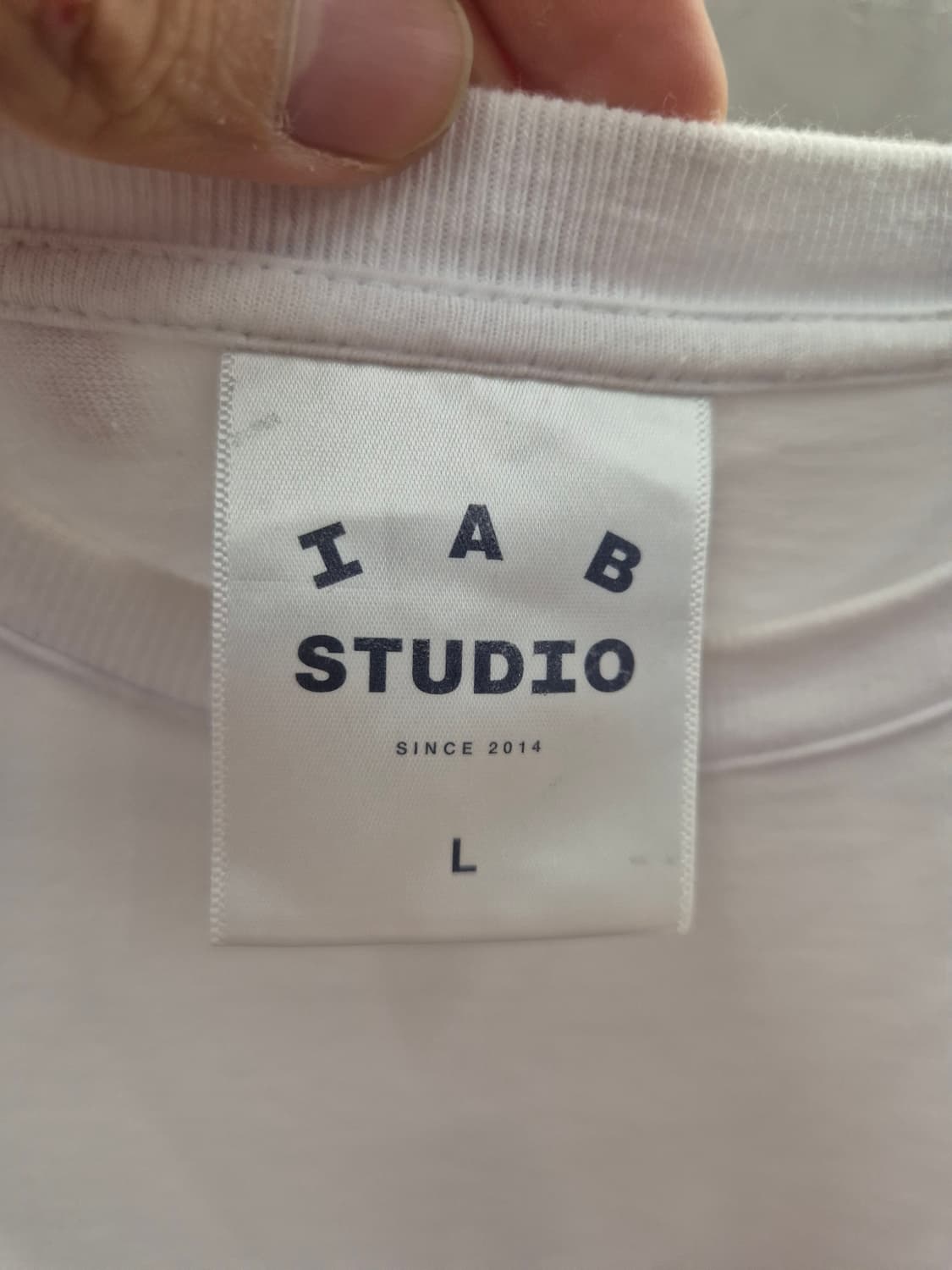 아이앱 스튜디오 반팔티 화이트 L 상품이미지5