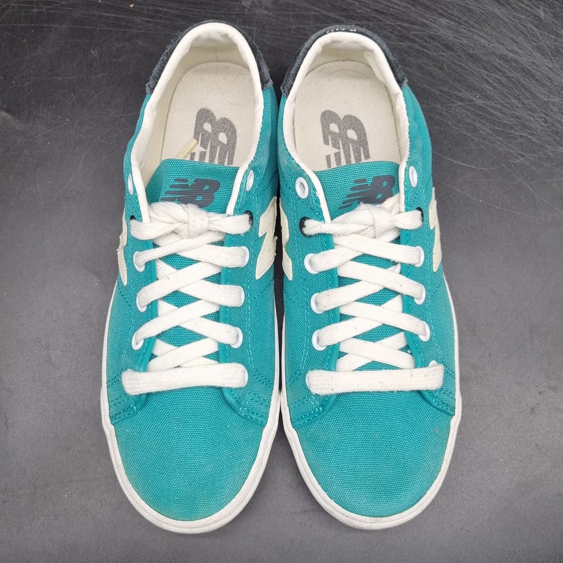 뉴발란스 그린 여성스니커즈240  상품이미지2