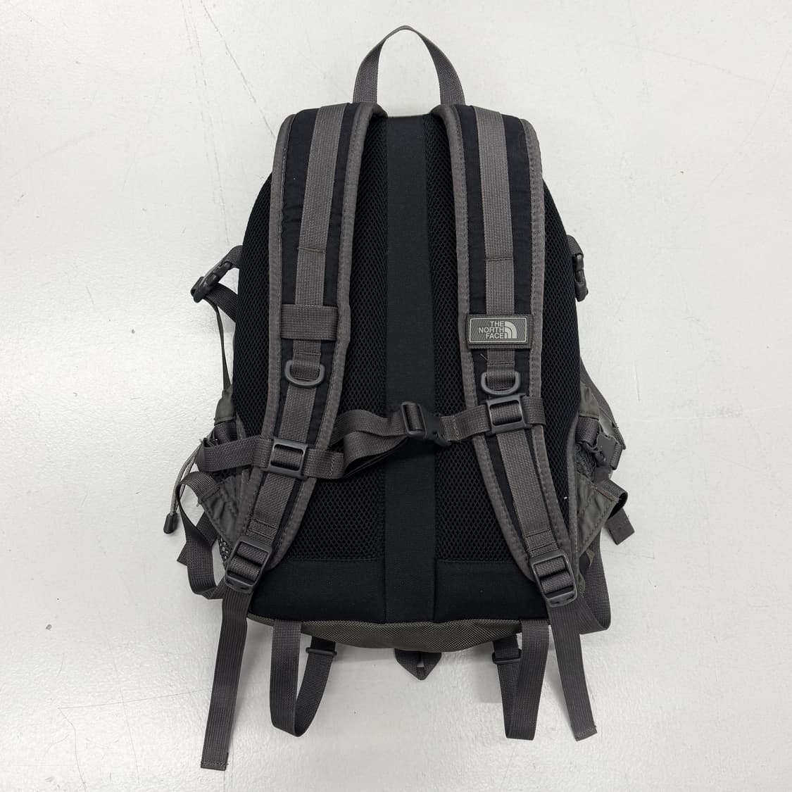 노스페이스 고프코어 카키 그린 미니샷 백팩 상품이미지3