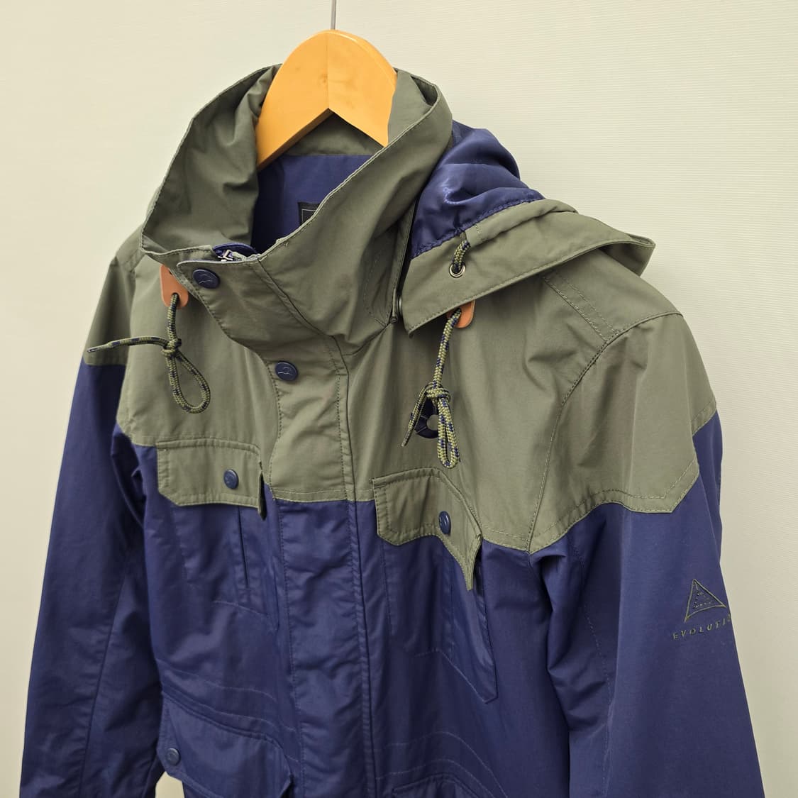 네파 남성 아웃도어 바람막이 자켓 네이비/카키 상품이미지2