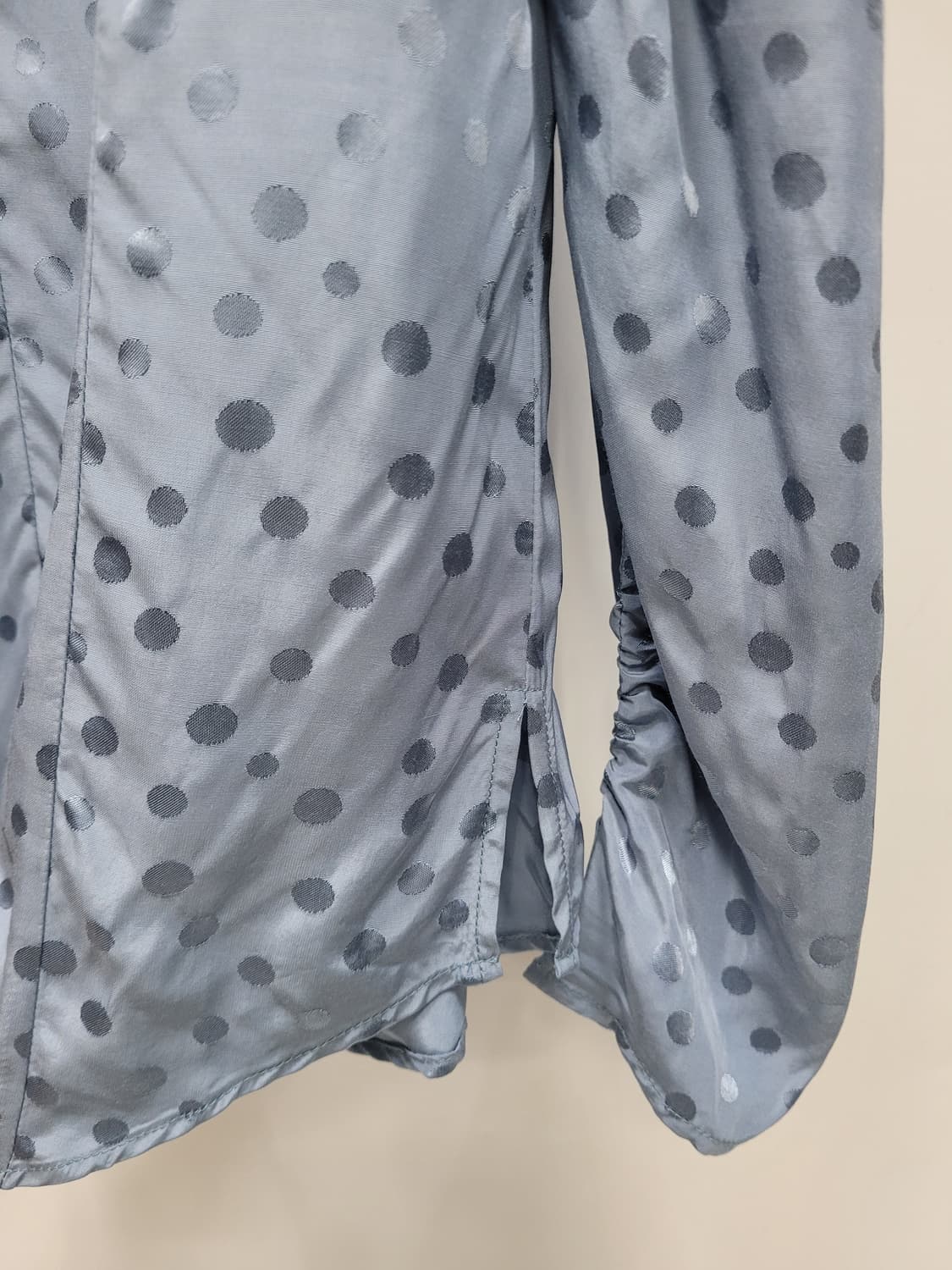 SISLEY 21SS 시슬리 레이온 블라우스 / 여 85 (42)
 상품이미지4