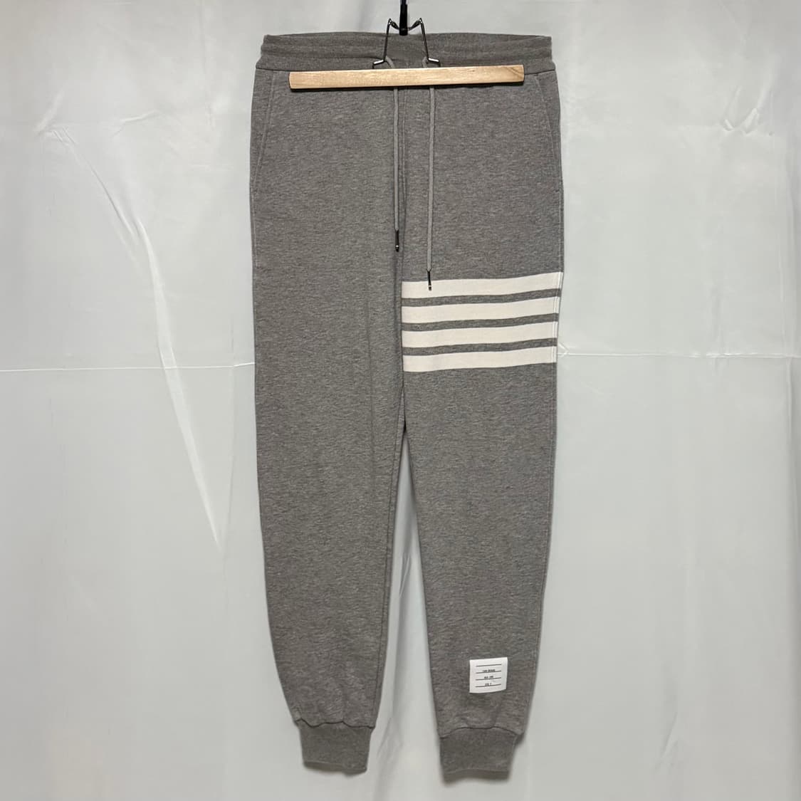 [S+급/O] 톰브라운 사선완장 트레이닝 조거팬츠 바지 그레이 상품이미지1