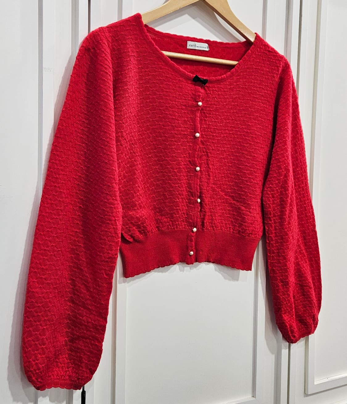 earth music&ecology 레드 크롭 가디건 상품이미지4