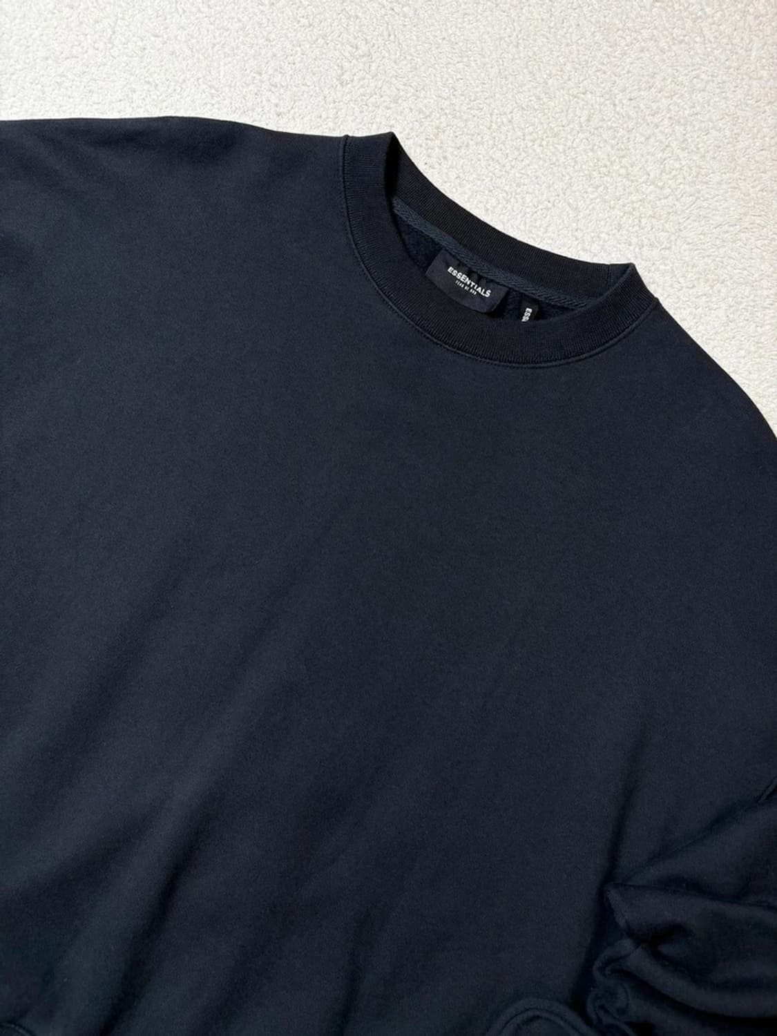 에센셜 피어오브갓 리플렉티브 백로고 맨투맨 PN6476 상품이미지4