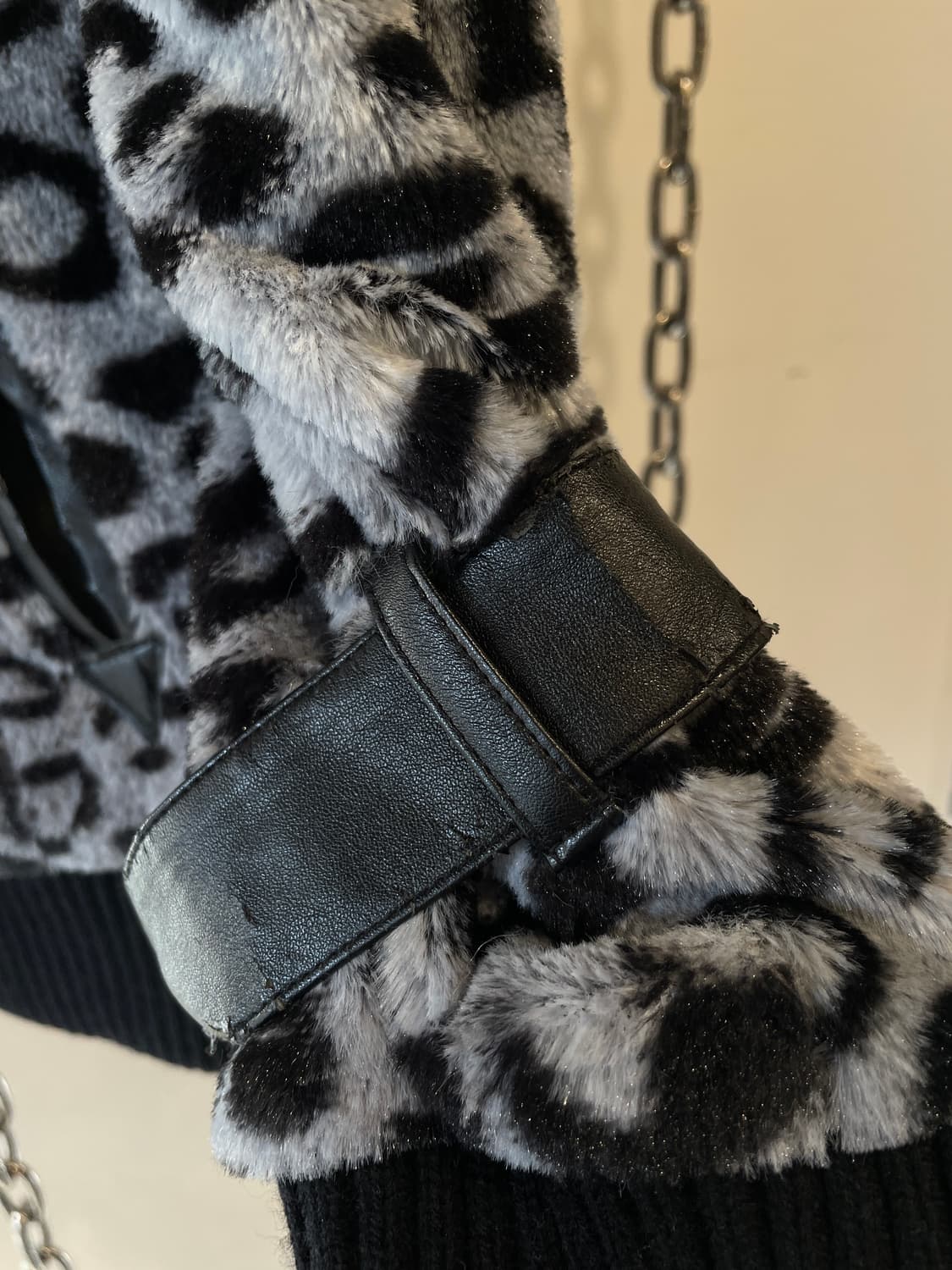 ghost of harlem 고스트오브할렘 레오파드 블랙 퍼 후드집업 상품이미지8