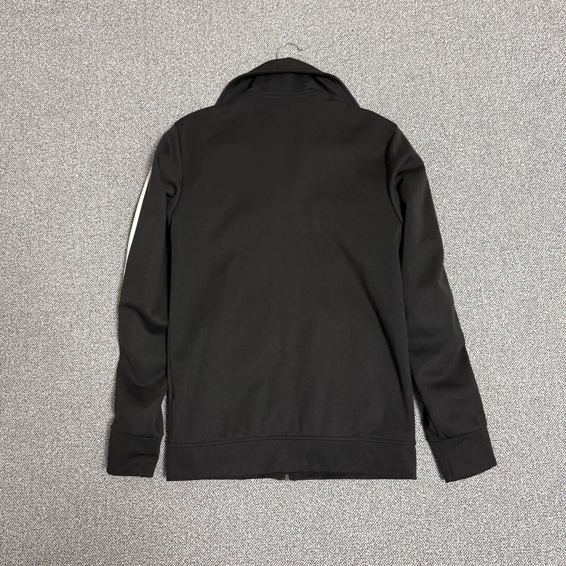 아디다스 유로파 저지 블랙 100 트랙탑 상품이미지2