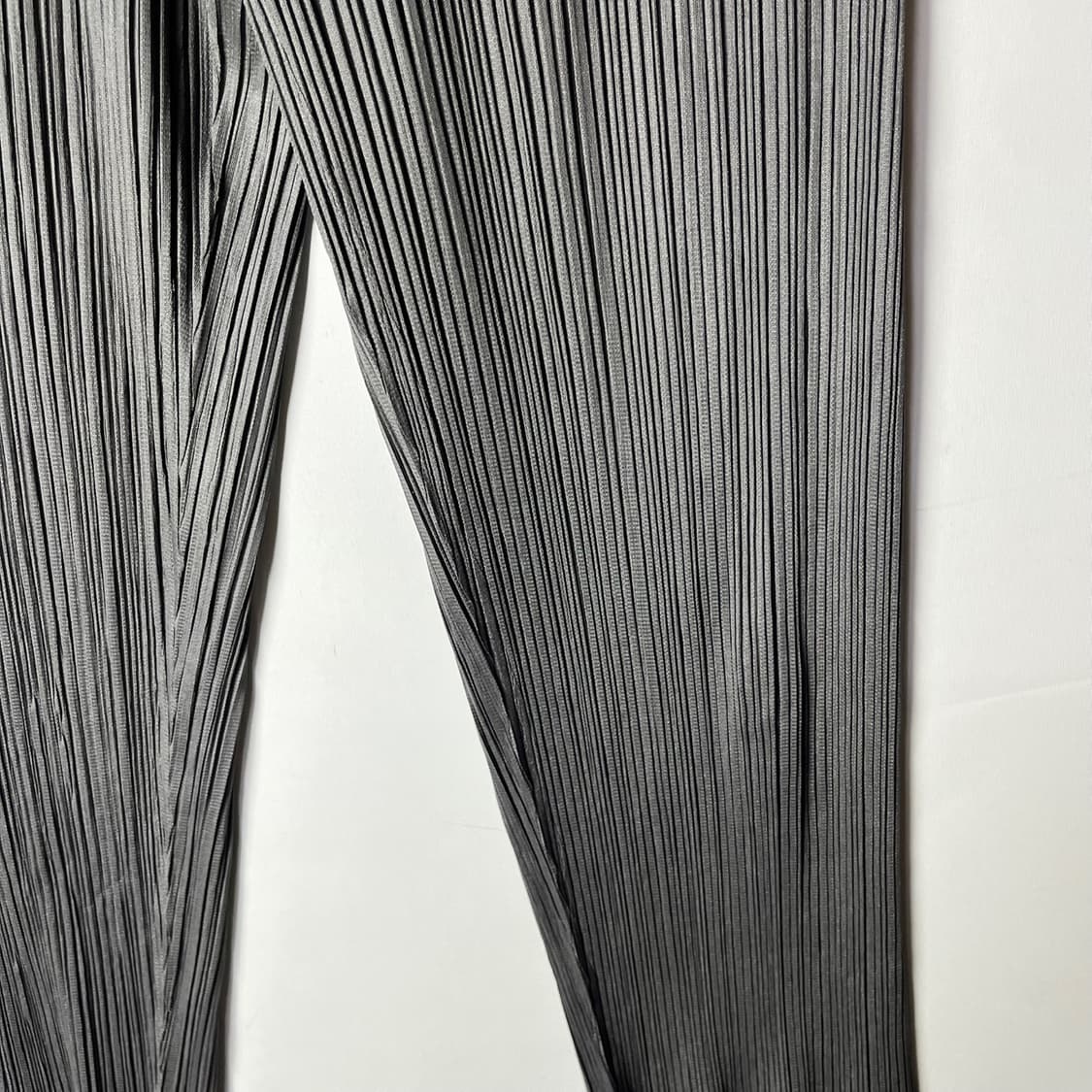 [PLEATS PLEASE] 이세이미야케 플리츠플리즈 블랙 플리츠 팬츠 상품이미지4