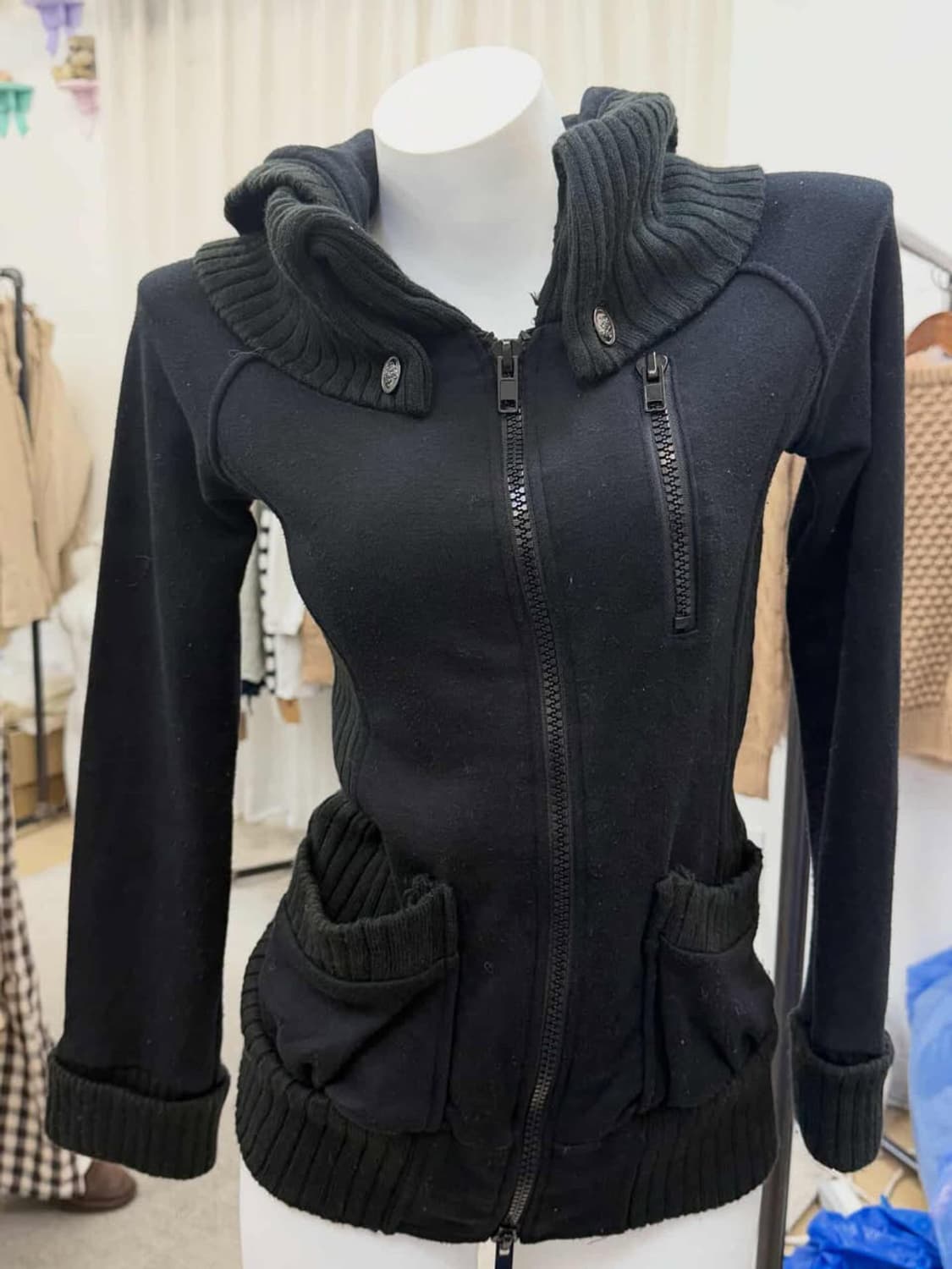 블랙 집업 투피스 상품이미지1