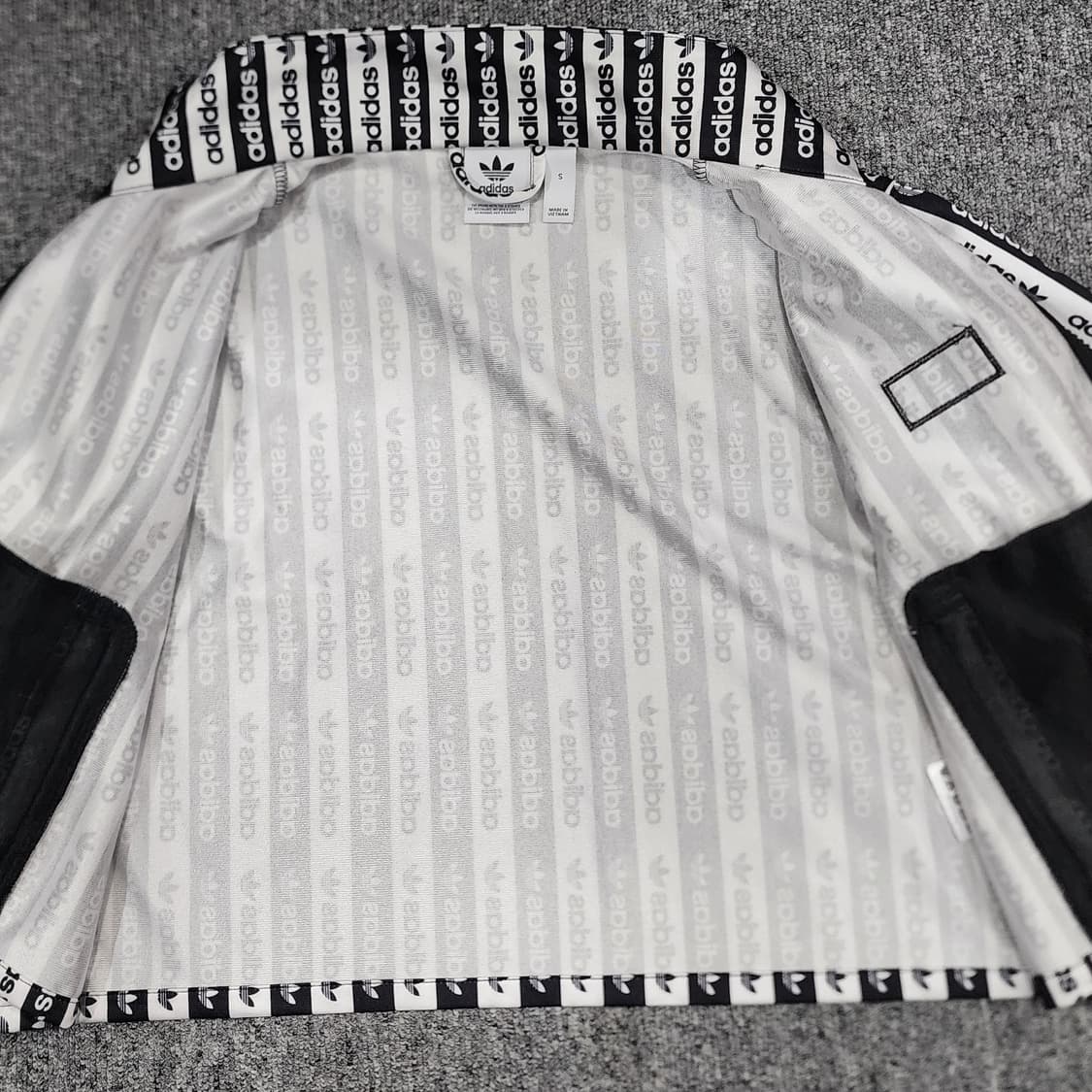 아디다스 스트라이프 로고 크롭 트랙탑 집업 자켓  S 상품이미지3