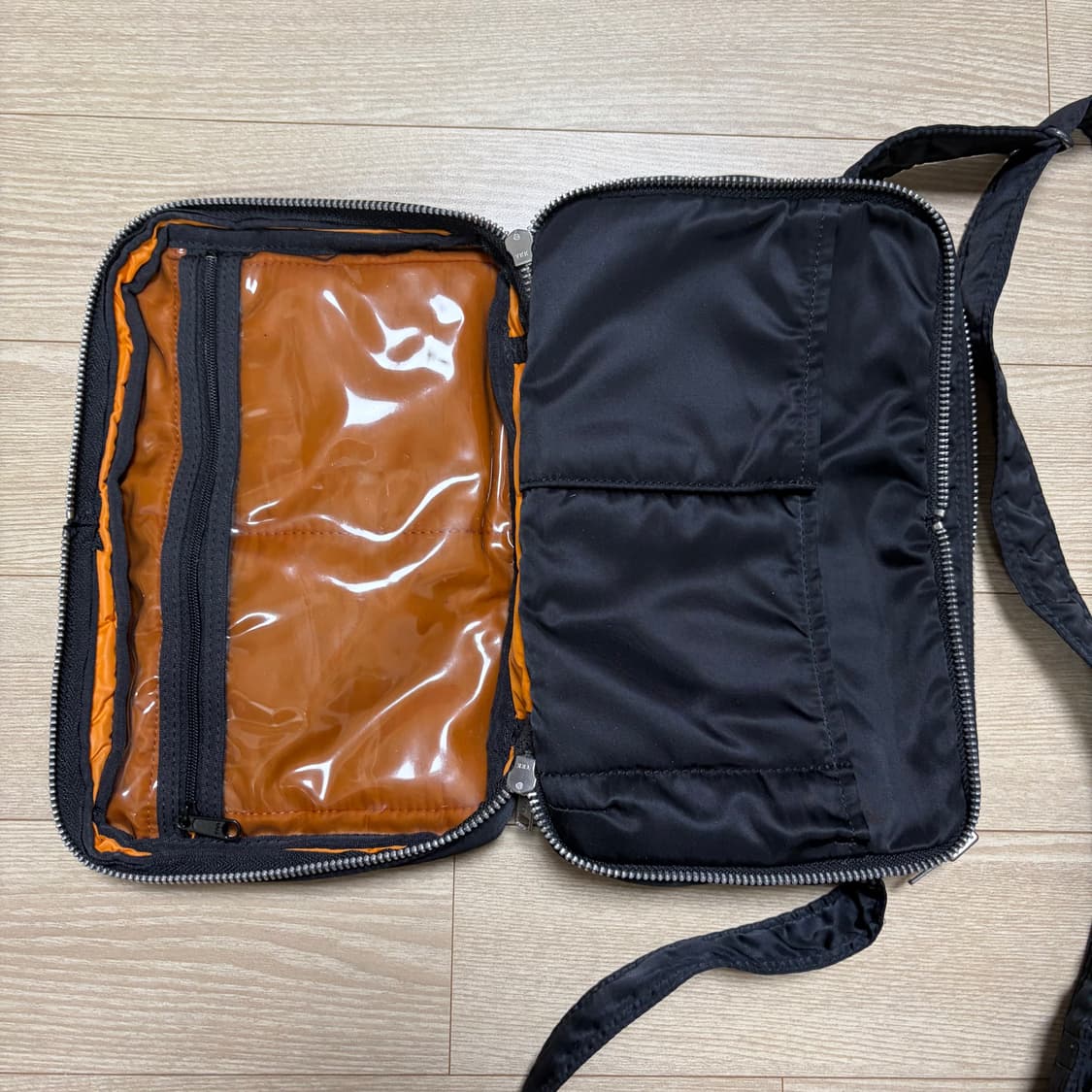 제품 : 요시다포터 porter 탱커 숄더백 S 블랙  사이즈 : 260 상품이미지7