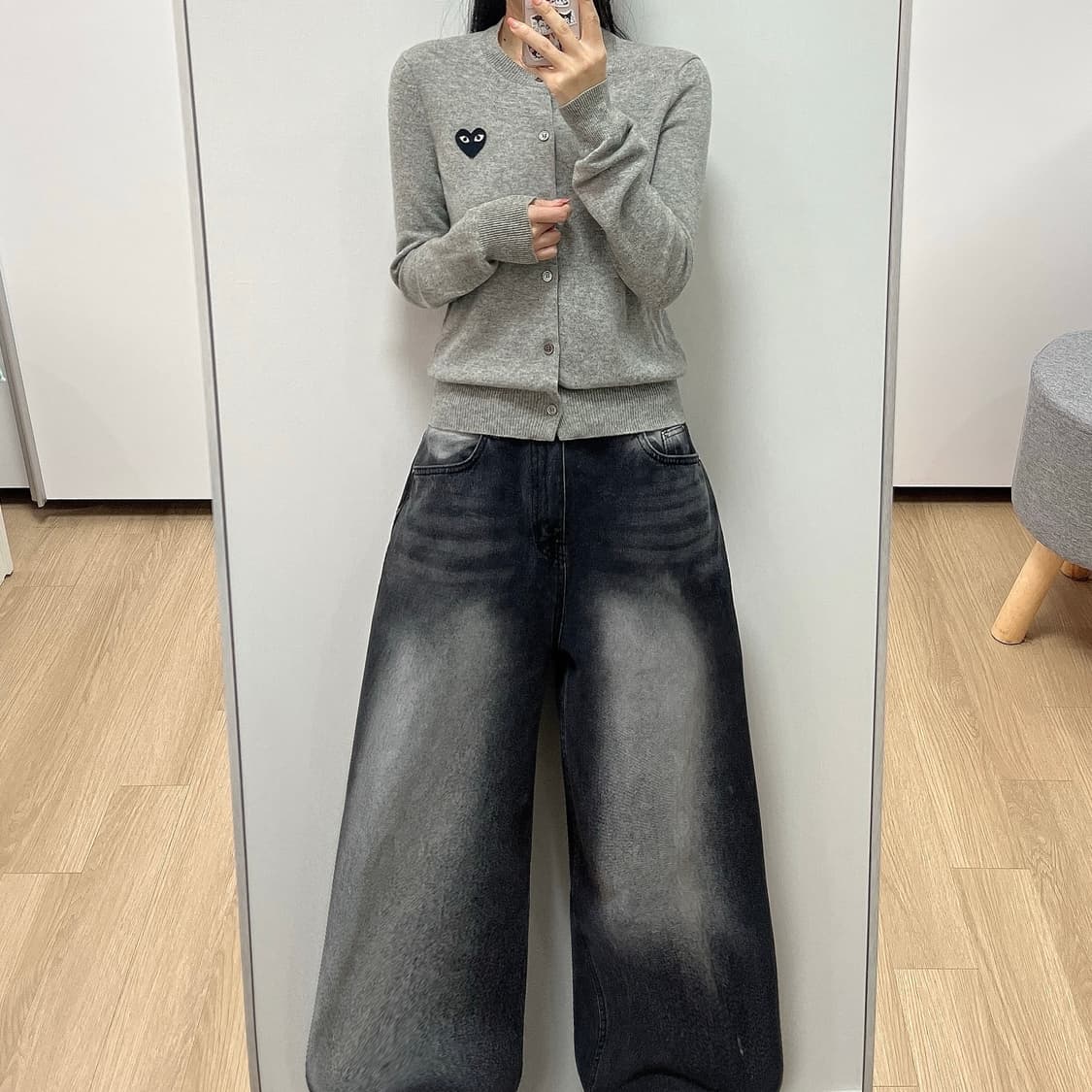 꼼데가르송 플레이 블랙 하트 그레이 울 가디건 상품이미지1