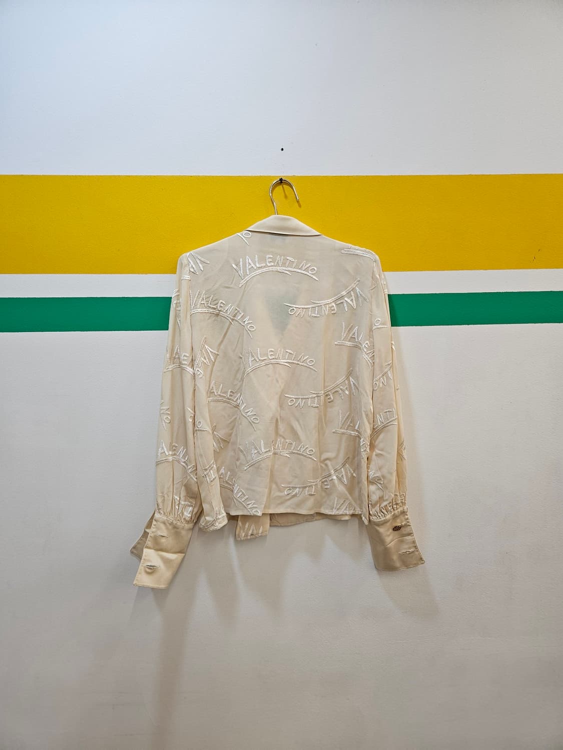 발렌티노 로고 자수 셔츠 상품이미지2