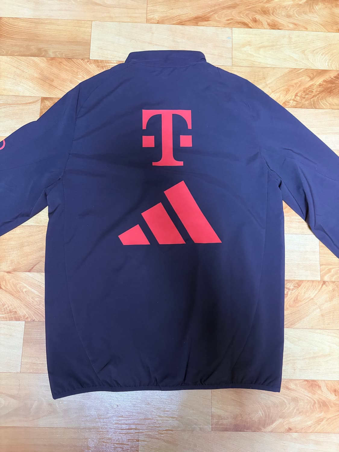 24/25 시즌 바이에른 뮌헨 바람막이  상품이미지2