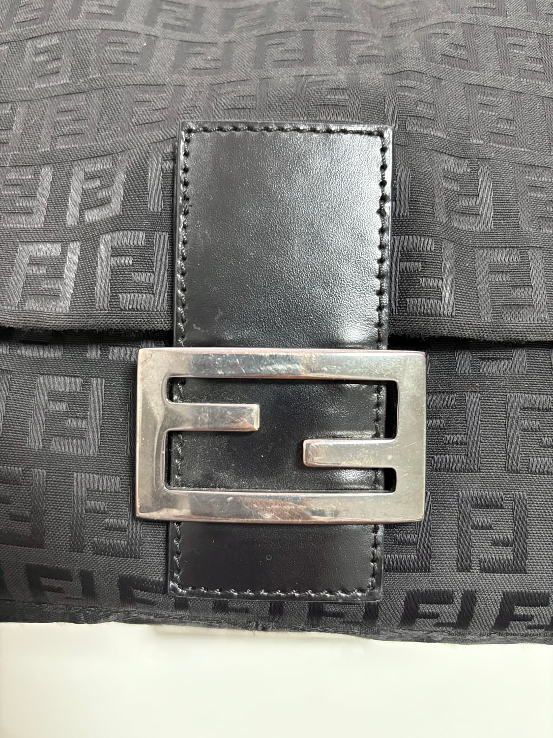 펜디 주키노 맘마백 블랙 상품이미지2