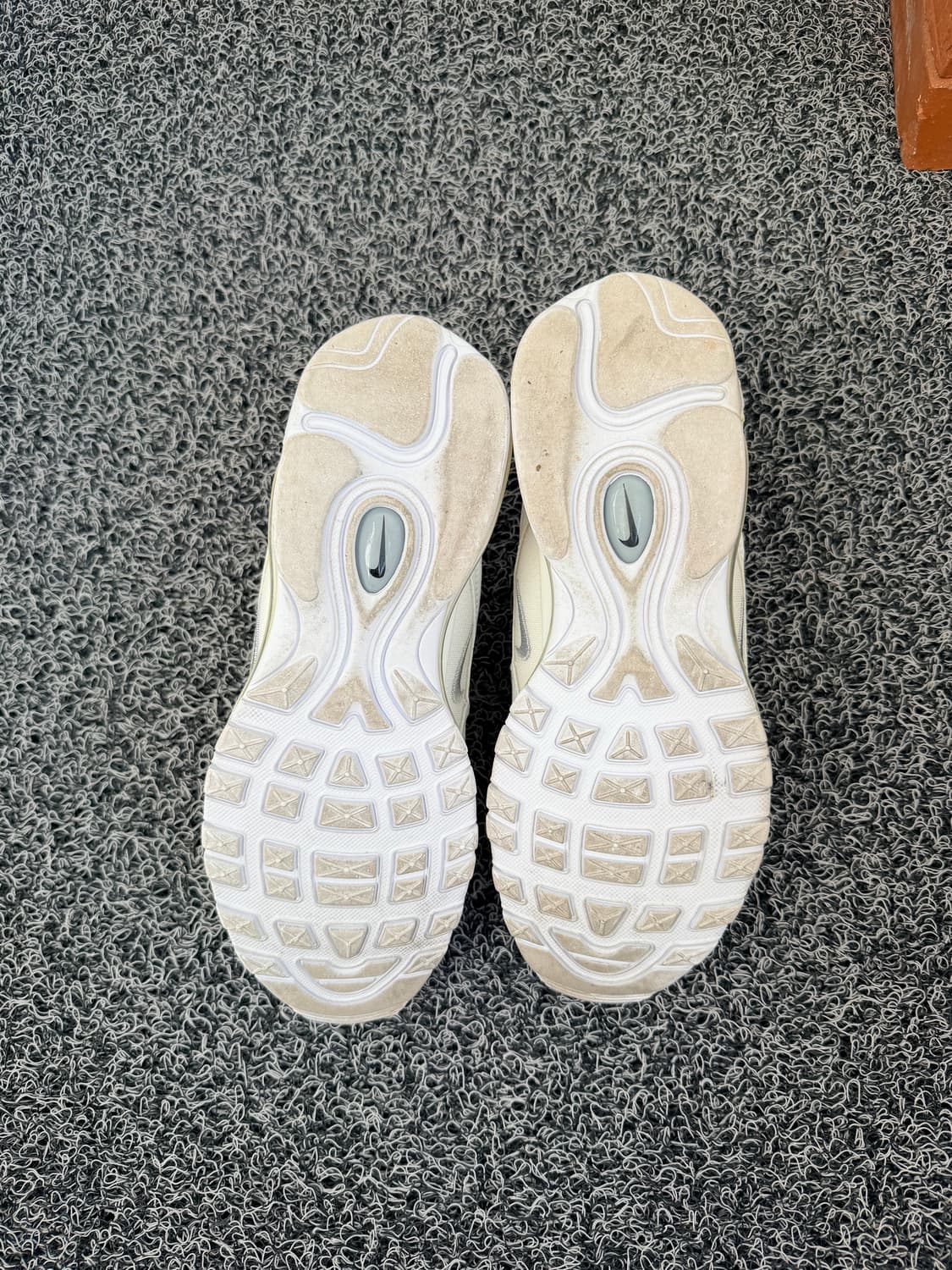 나이키 에어맥스 97 화이트 265mm 상품이미지5