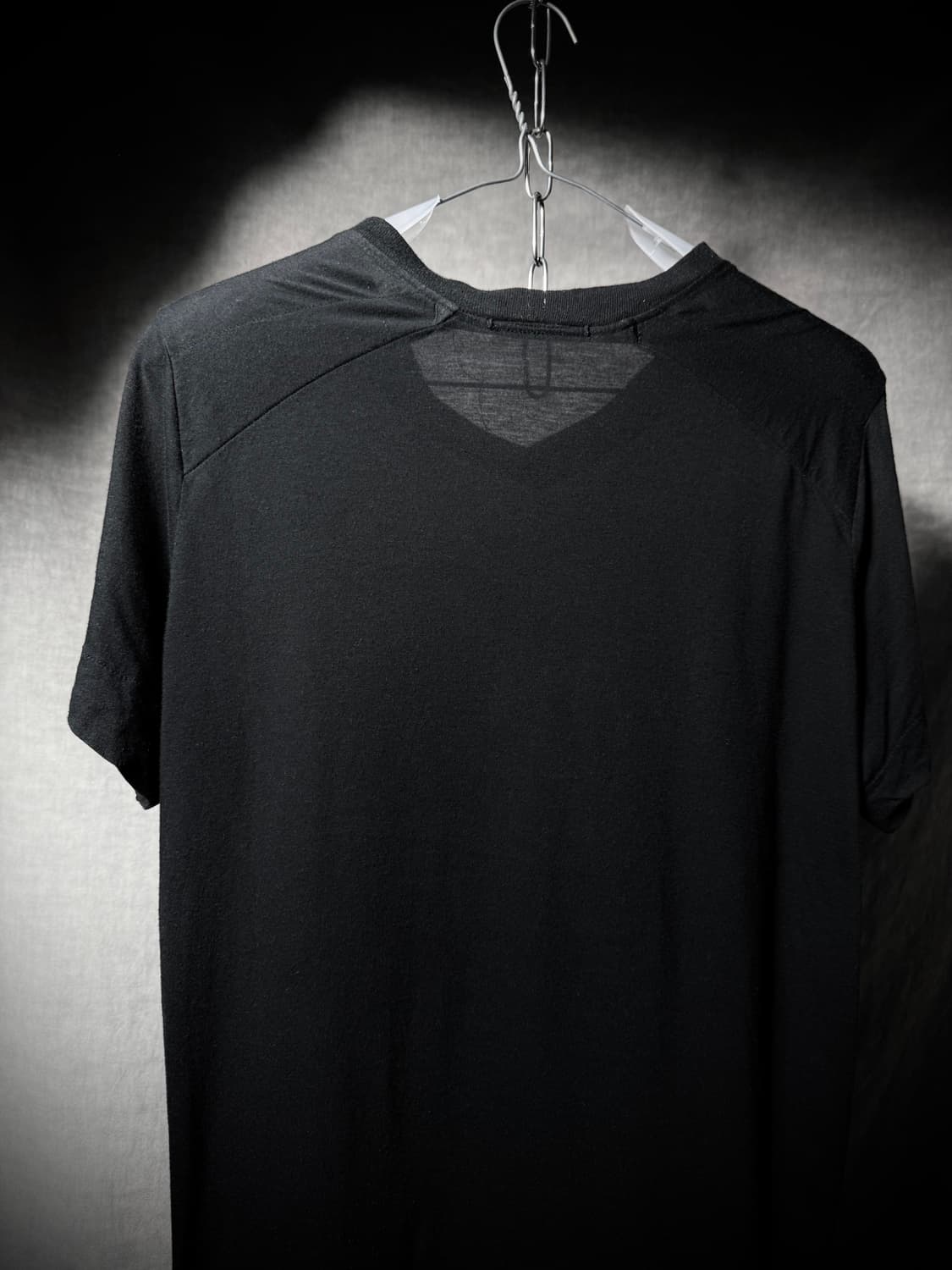 Julius 15SS ’prism;‘ Silk Blend V-Neck T 상품이미지5
