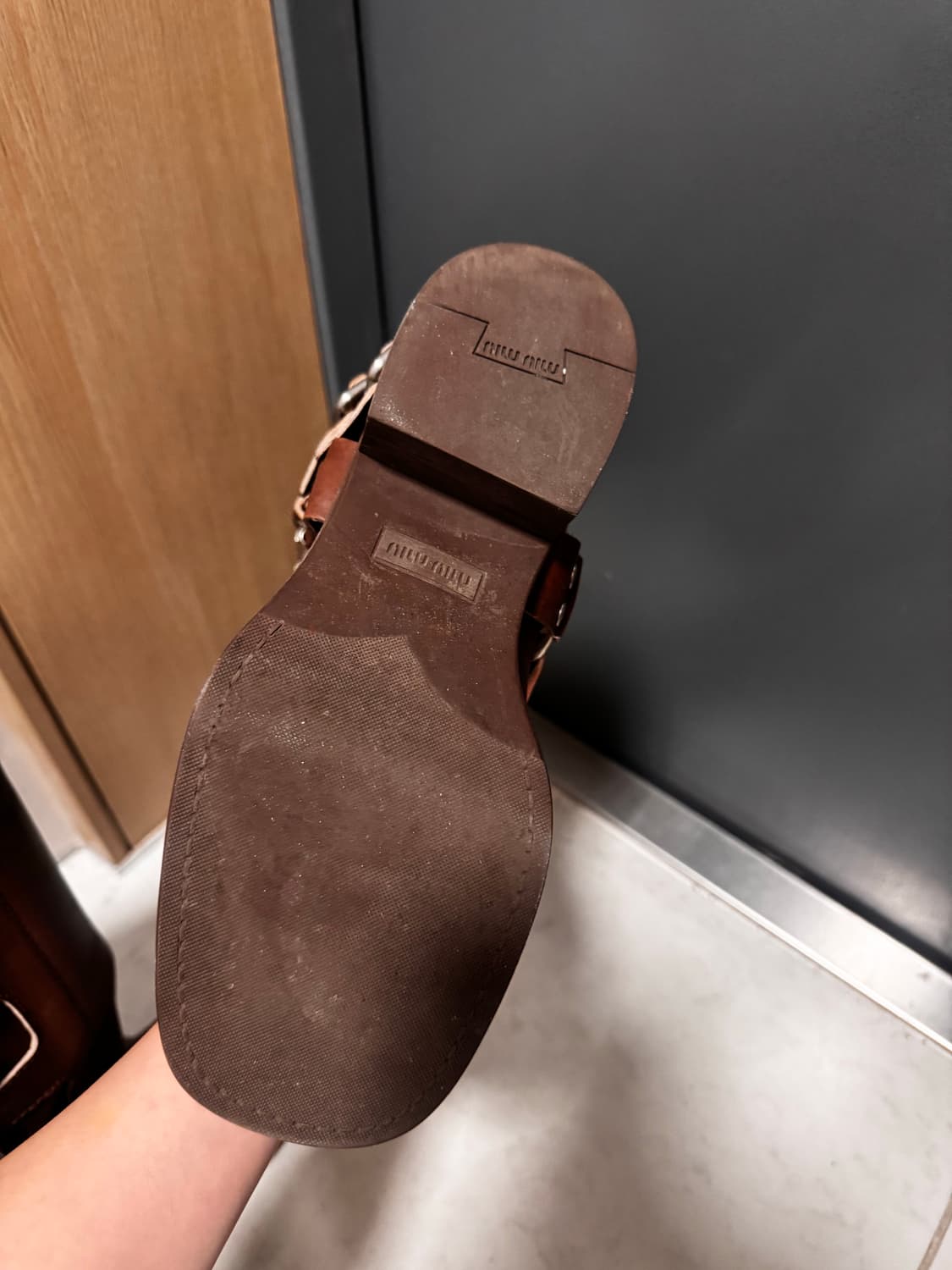 미우미우 바이커 부츠 브라운 (37.5) 상품이미지8