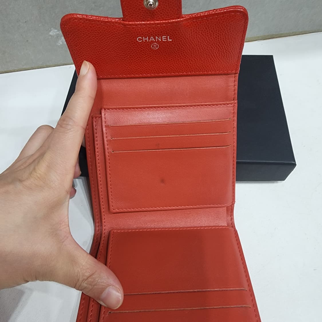 샤넬 클래식 캐비어 반지갑 레드 (30번대) 은장 상품이미지7