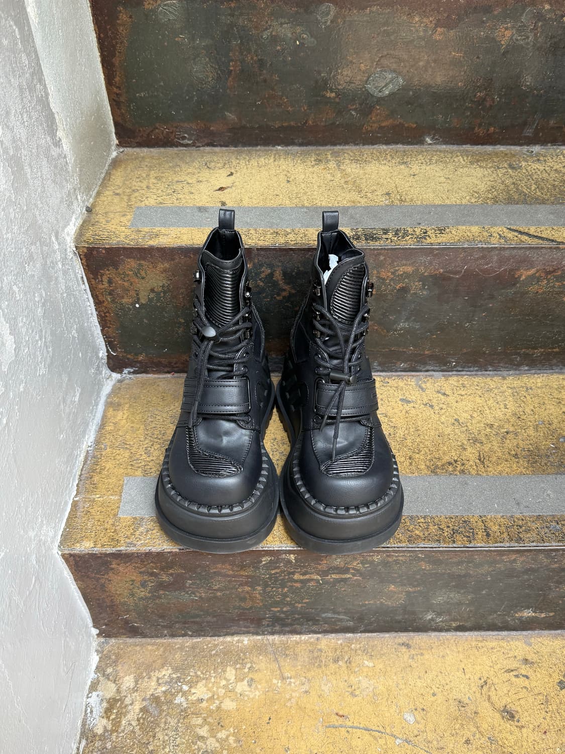 데모니아 스톰프 13 워커 상품이미지3