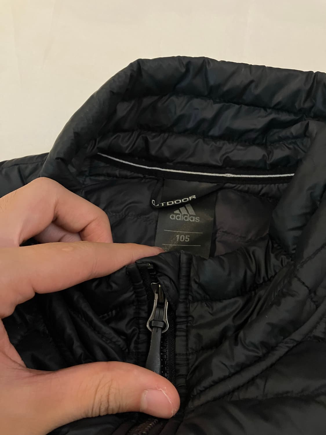 아디다스 바둑판 퀼팅 고프코어 경량패딩 블랙 상품이미지4