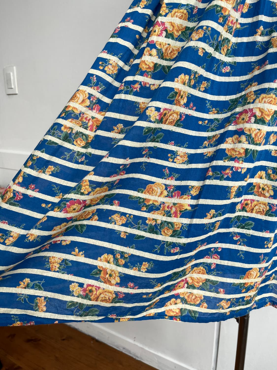 
스트라이프 플로럴 민소매 원피스 상품이미지3