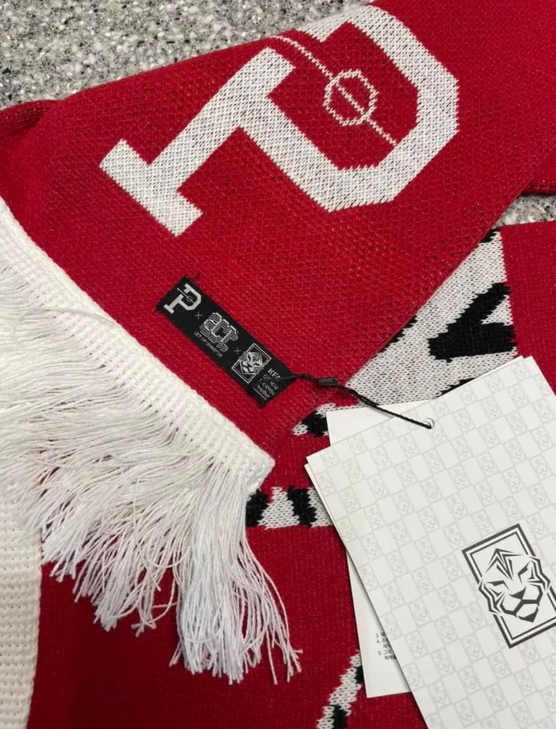 오버더 피치 Act up universe KFA 협업 머플러 Set 상품이미지3