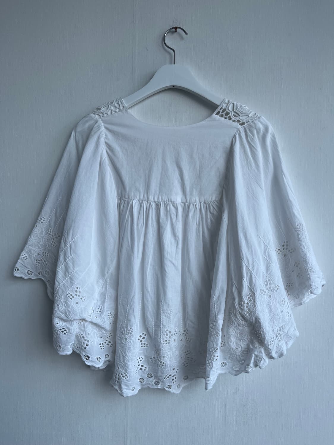 recent piece 레이스 케이프 핏 블라우스 상품이미지4