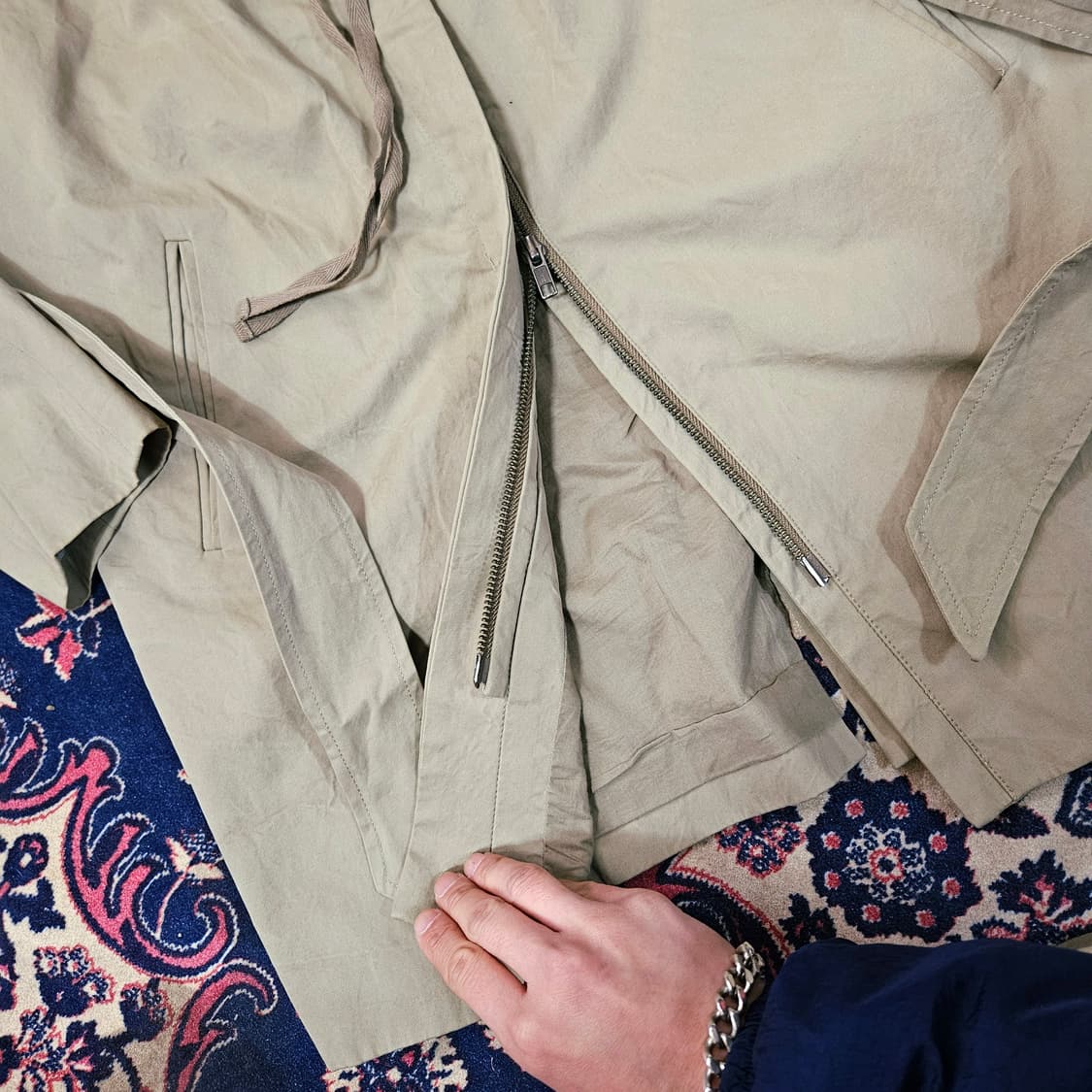 아떼바네사브루노 셔링 스트렙 벨티드 하프 야상 자켓 상품이미지4