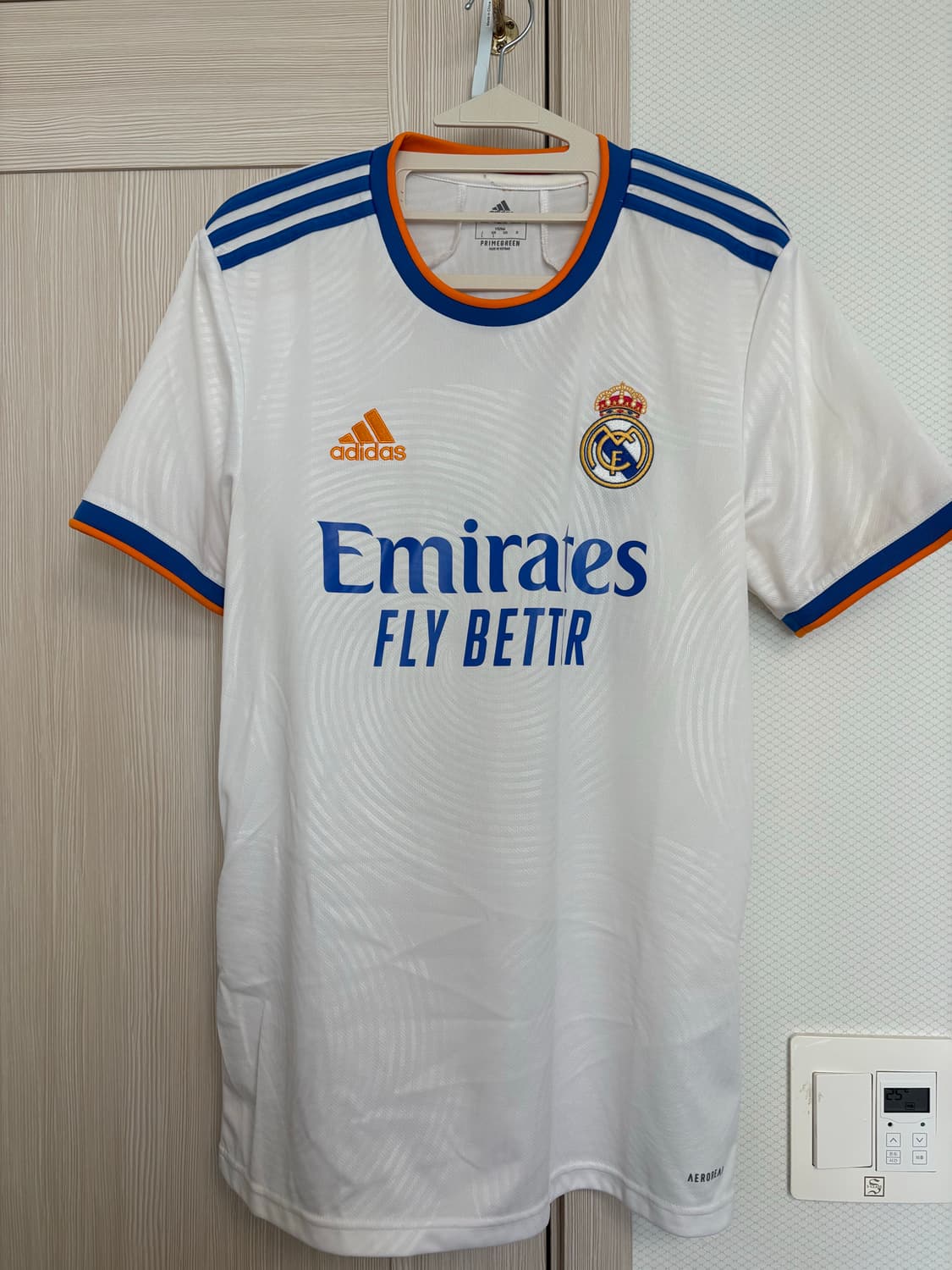 레알 마드리드 발베르데 싸인 유니폼 21-22 상품이미지2