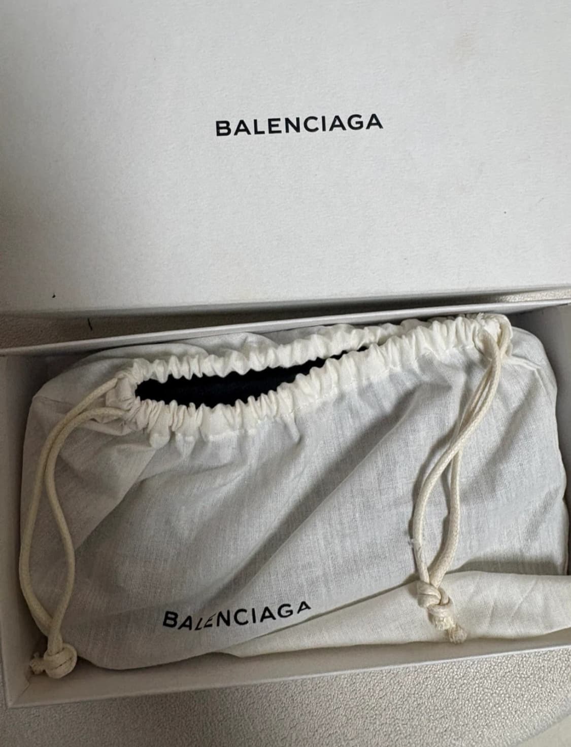 발렌시아가 지갑 (급합니다) 상품이미지4