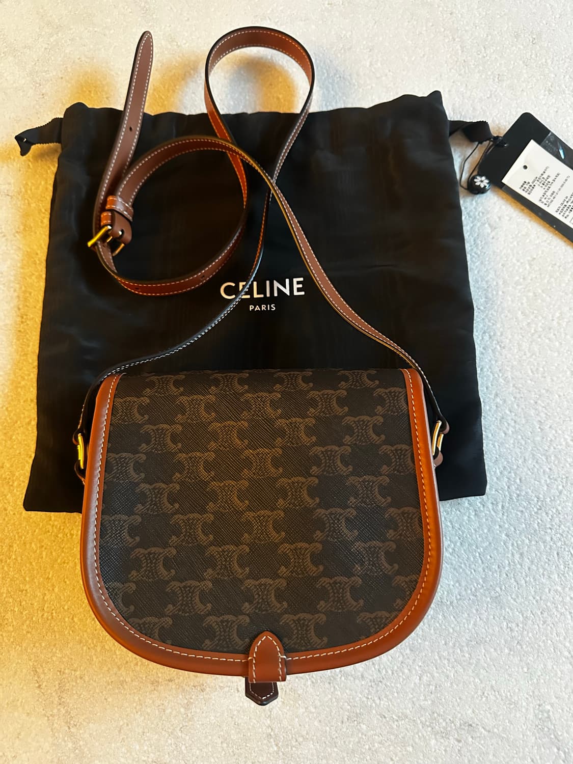 (새상품)셀린느 트리옹프 캔버스 & 카프스킨 폴코백 상품이미지3