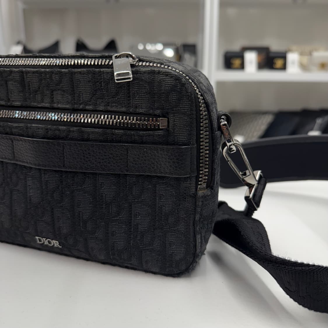 디올 오블리크 사파리 메신저백 블랙 상품이미지3