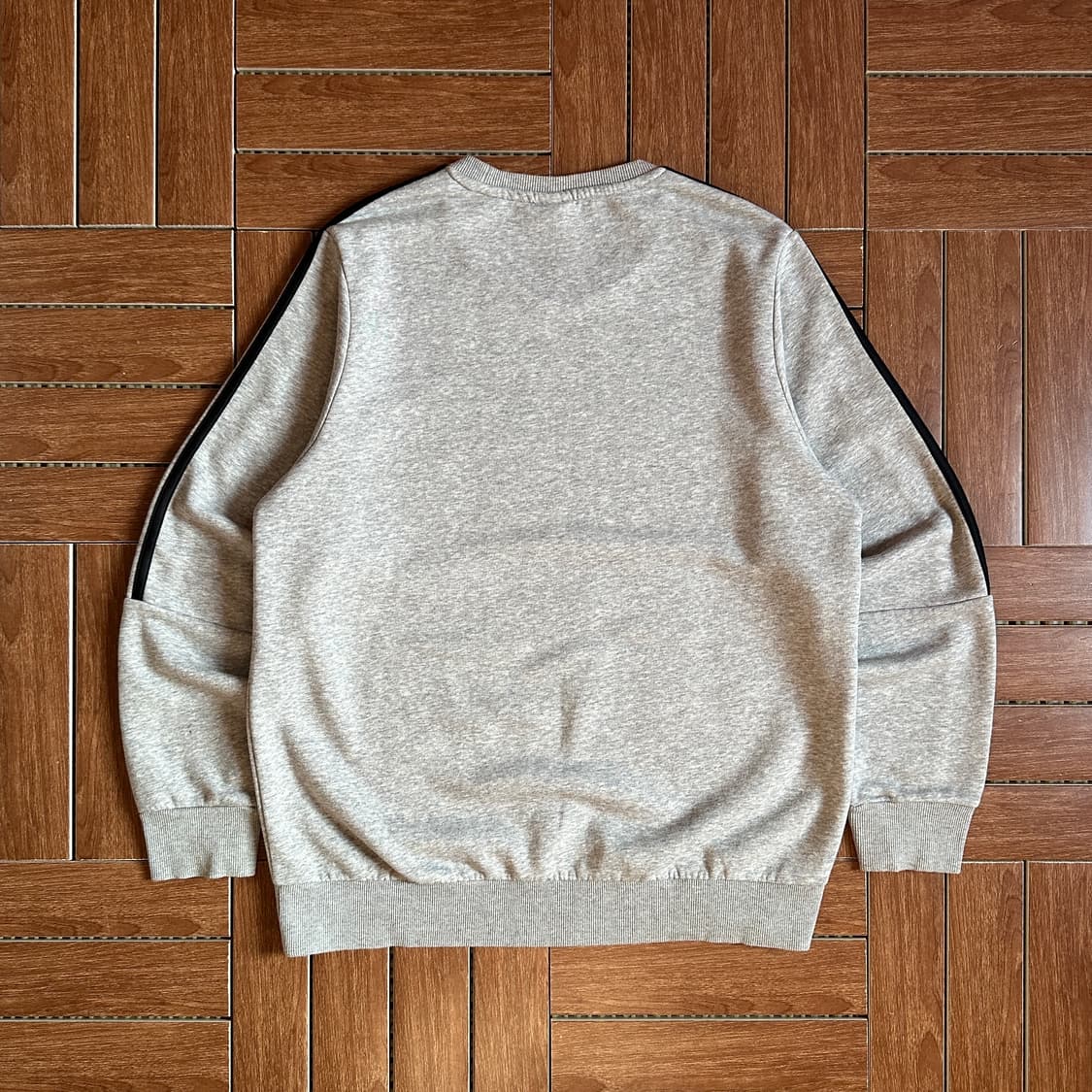 Adidas round-neck sweats 상품이미지2