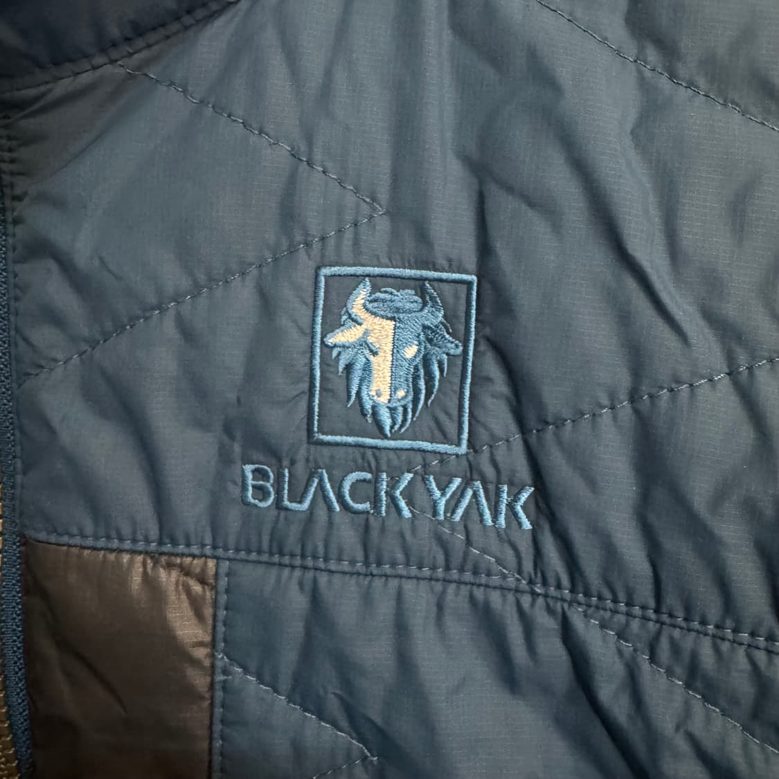블랙야크 퀼팅 경량패딩 상품이미지4