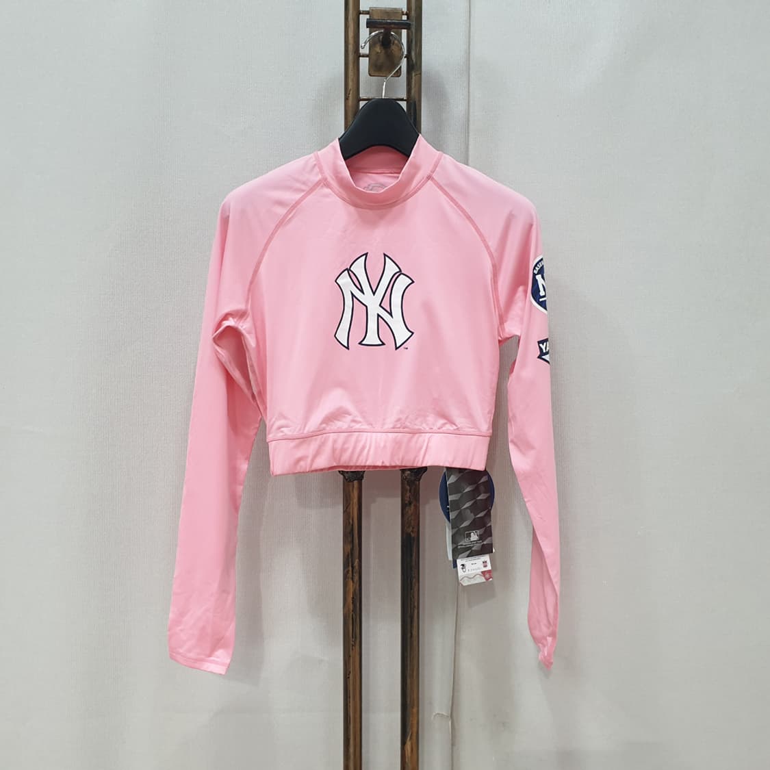 MLB 크롭 래쉬가드 새상품 (90) 상품이미지1