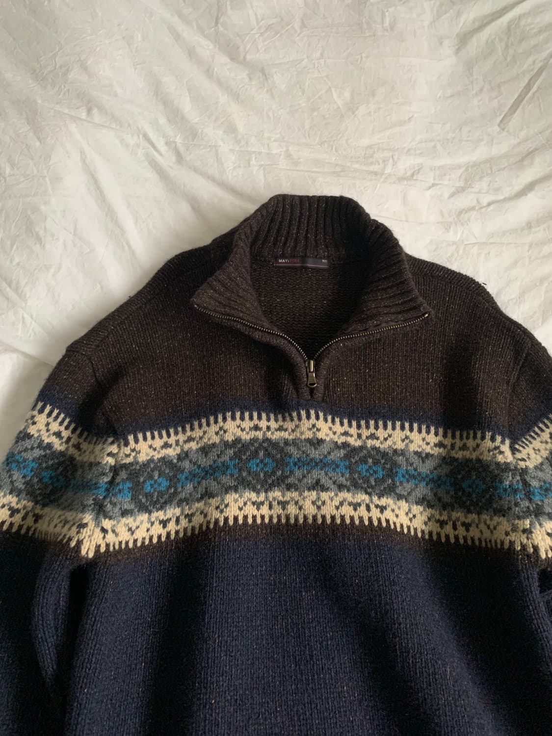 네이비 배색 울 니트 상품이미지5