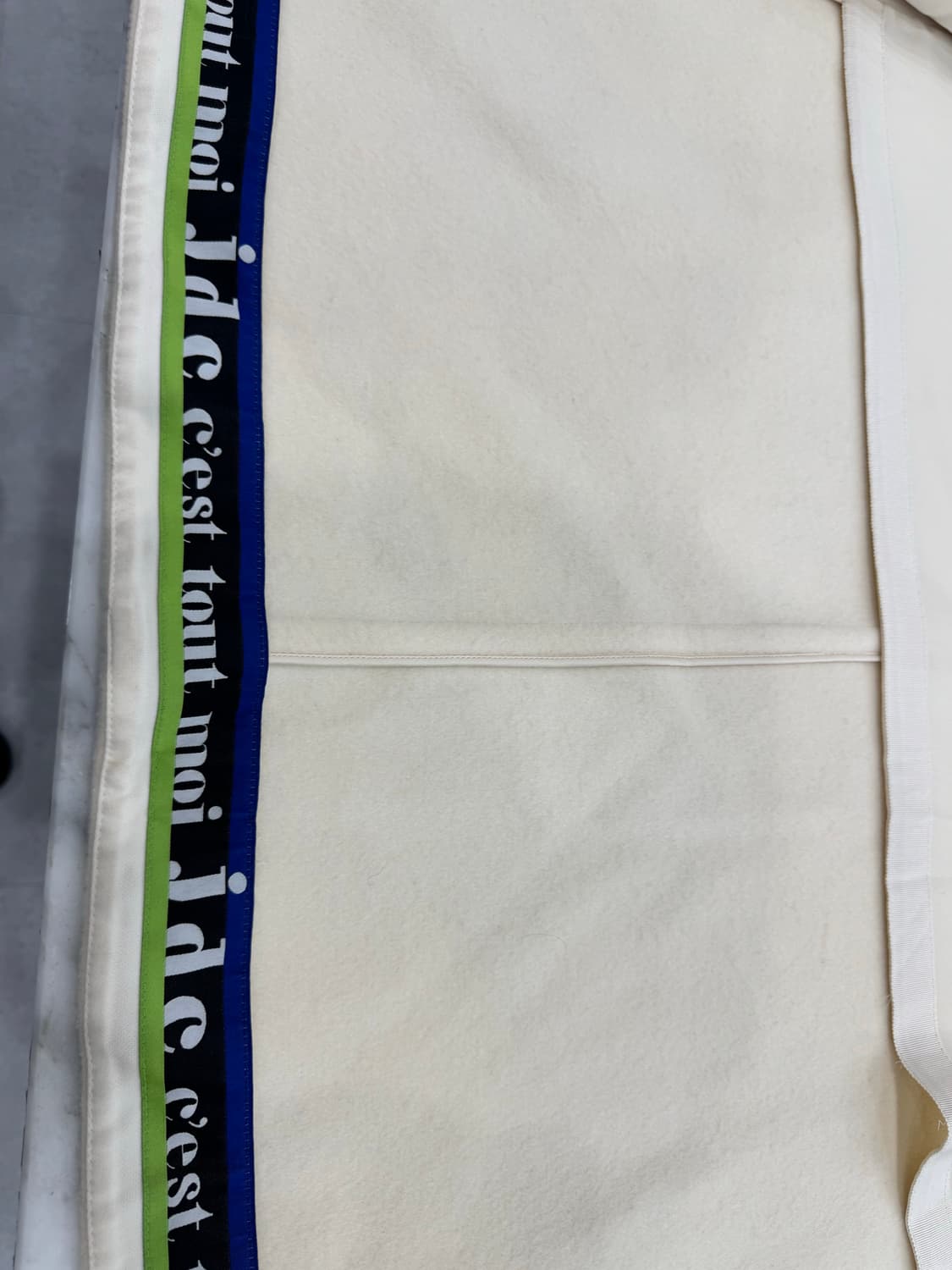 럭키슈에뜨 크림 모 100 코트 상품이미지9