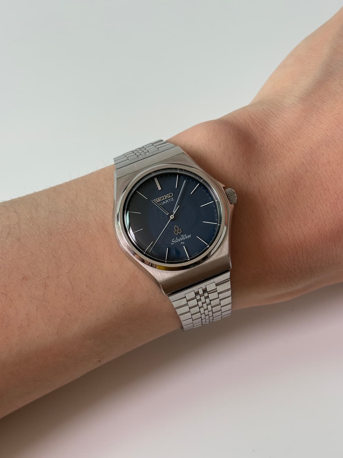 세이코 1980년대 Silverwave 네이비 다이얼 실버 쿼츠 남성 상품이미지8