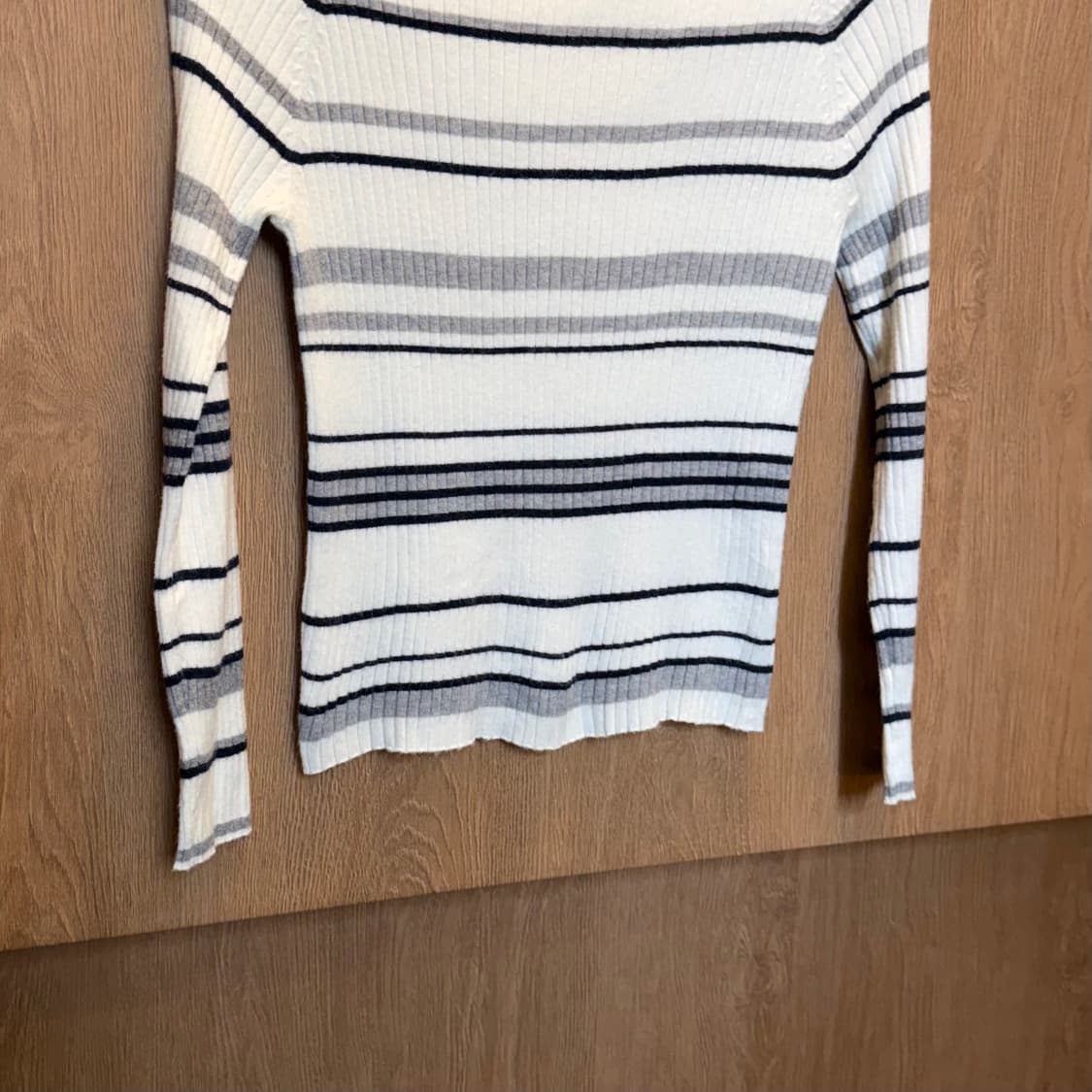 빈티지 보트넥 골지 니트 스트라이프 패턴 디테일 슬림핏 아이보리 상품이미지8