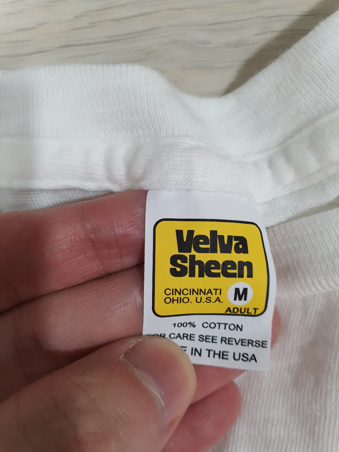 벨바쉰 velva sheen 옐로우 라벨 반팔 상품이미지2