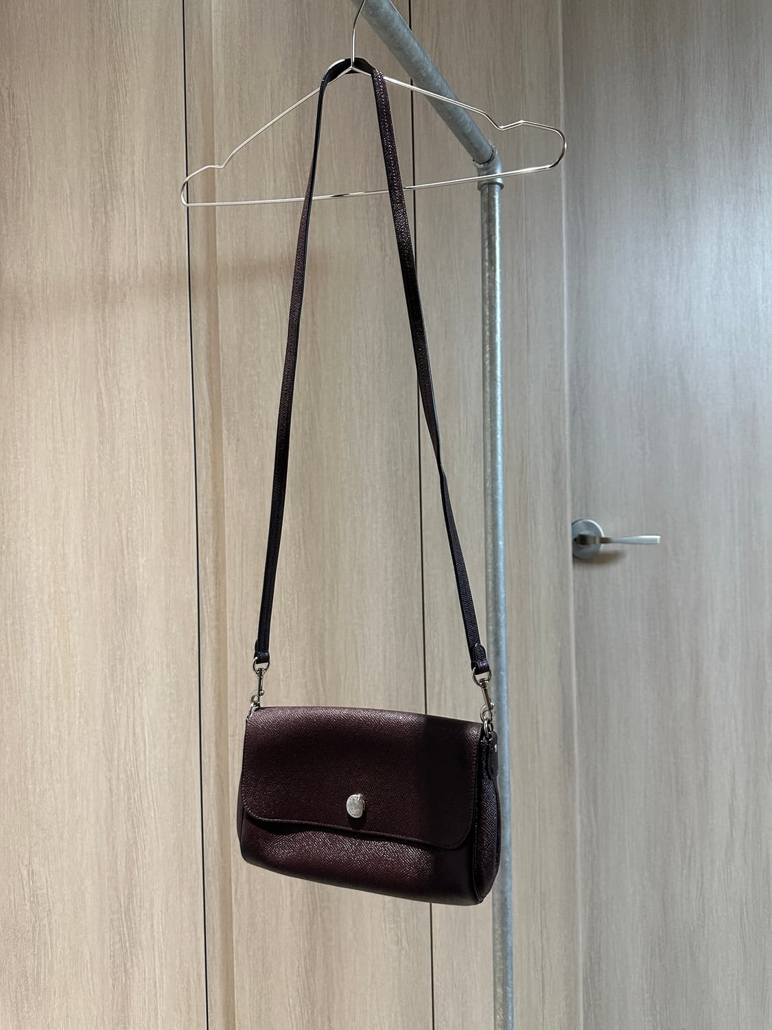 코치 미니 크로스백 상품이미지1