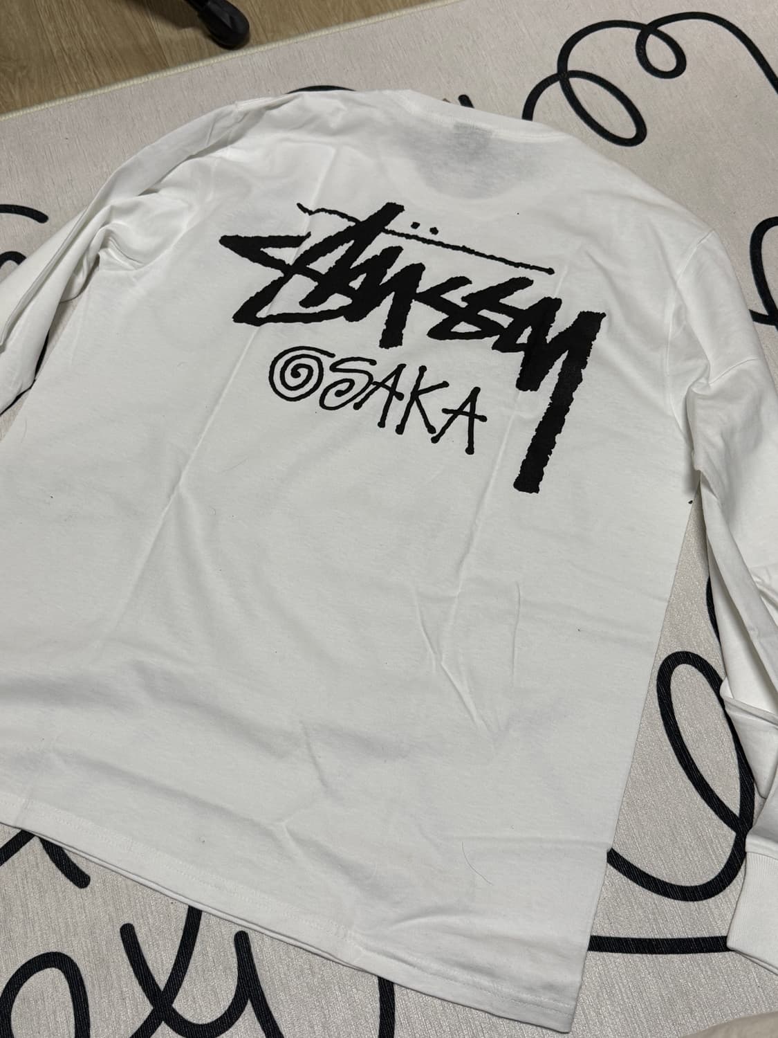 스투시 오사카 롱슬리브 상품이미지2