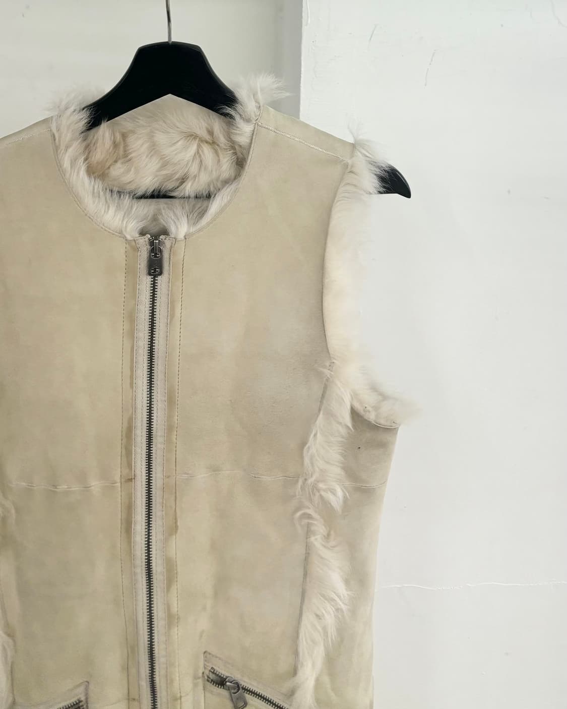 알렉산더 맥퀸 리버서블 시어링 베스트 상품이미지4