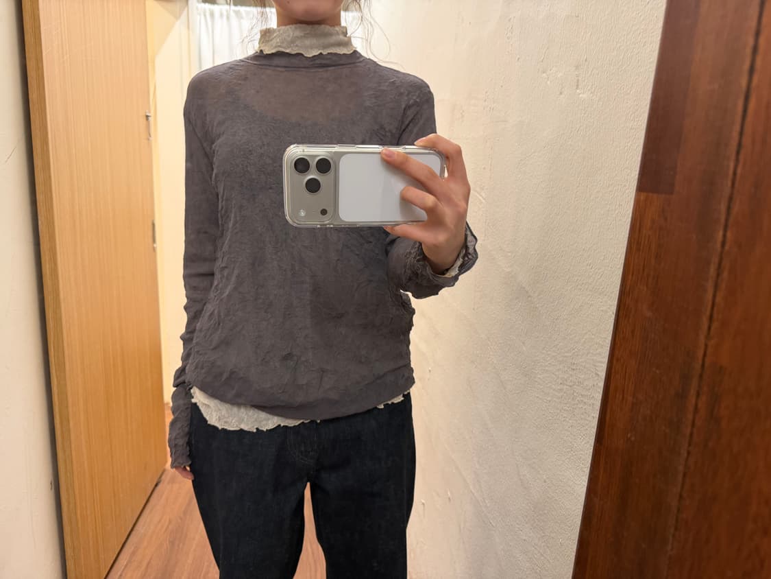 빈티지 하이넥 롱슬리브 티셔츠 레이어드 디테일 레귤러핏 차콜 상품이미지3