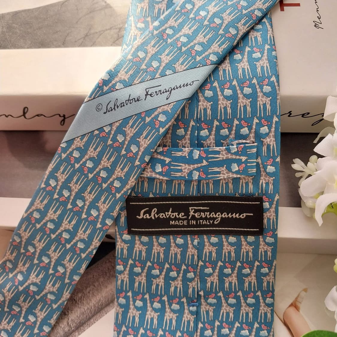 페라가모 실크 하늘색 애니멀 모티프 넥타이 8cm A+등급 K1569
 상품이미지7