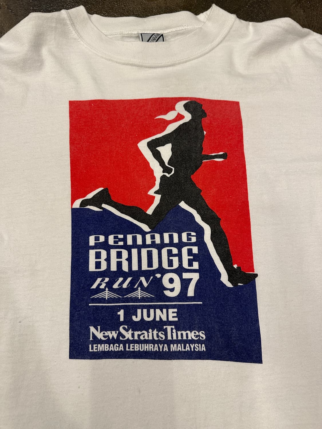 90s 페낭 브릿지 러닝맨 그래픽 반팔티 XXL 상품이미지3