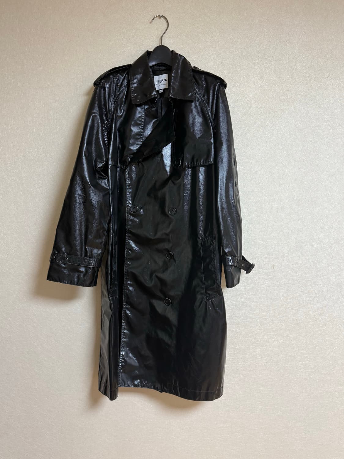 장폴고티에 아카이브 글로시 에나멜 코트 상품이미지1