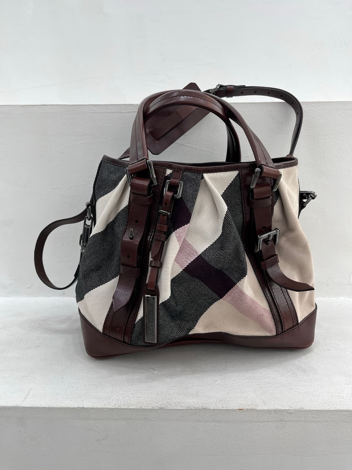 버버리 체크 토트 크로스백 브라운 상품이미지1