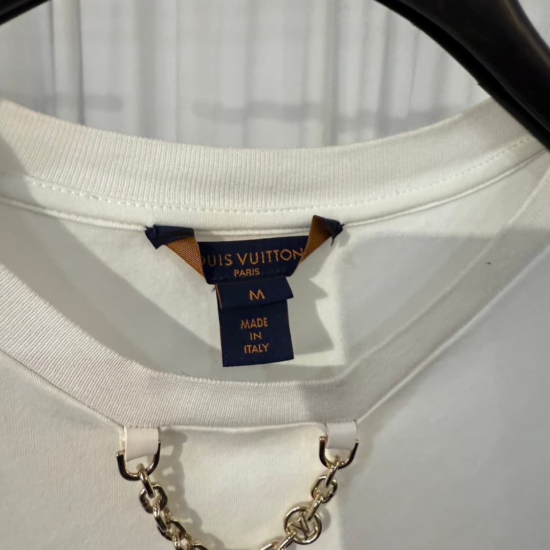 (M) 루이비통 lv 체인 디테일 여성 반팔 티셔츠 상품이미지4